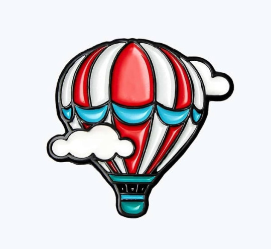 Пин металлический Шар в облаках